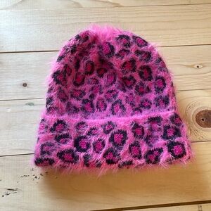 Vintage leopard print pink beanie hat!